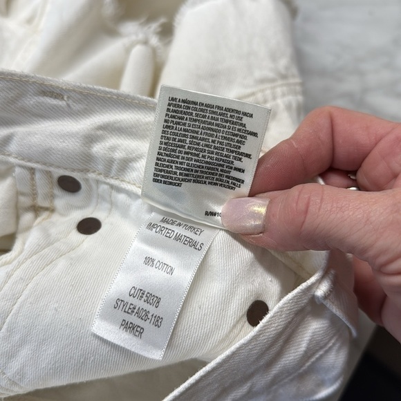 Agolde Cut off Parker Denim Shorts Size 25 in Off White - Picture 4 of 7